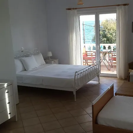 Akti Zaga Apartment